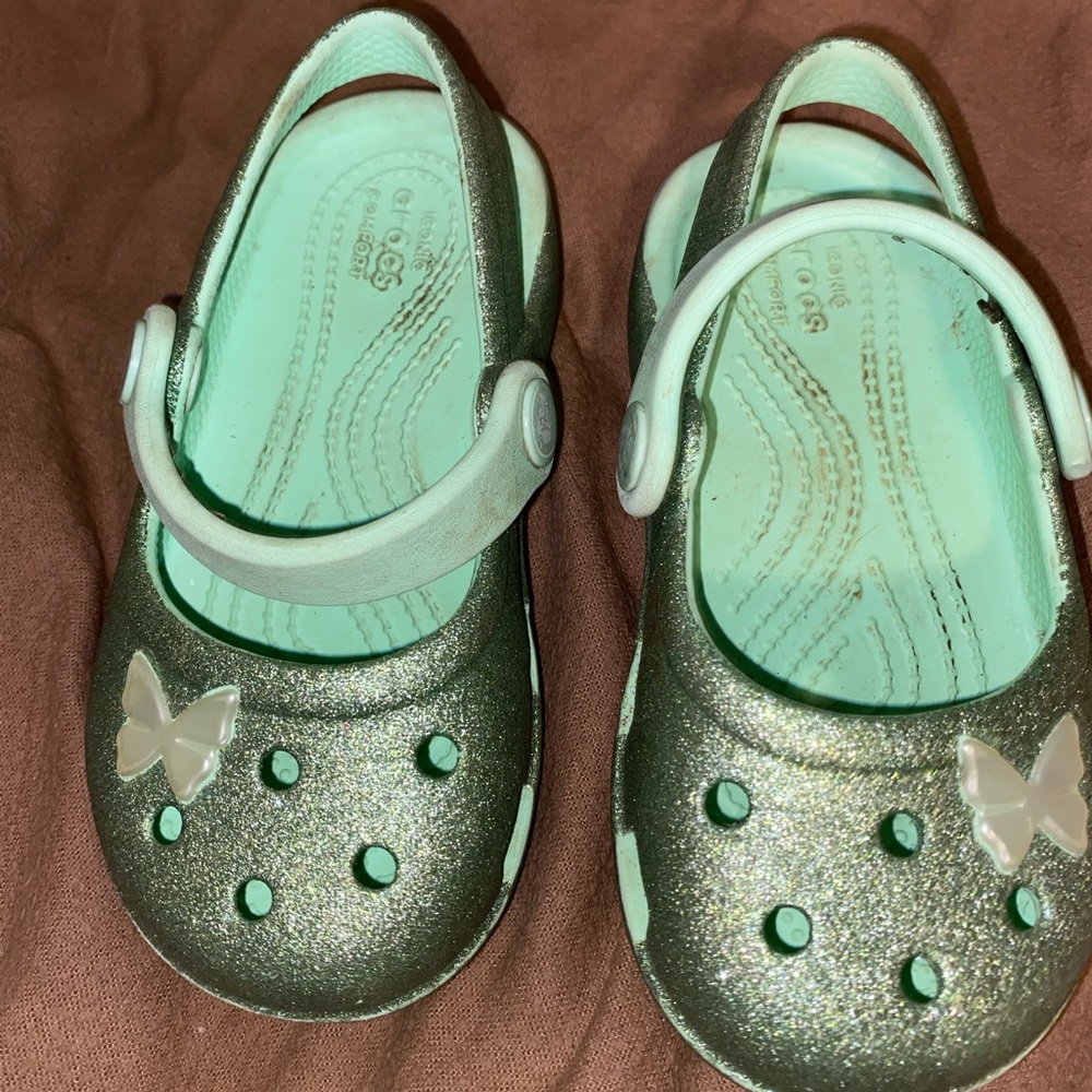 Toddler crocs